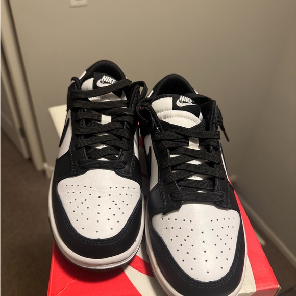 Nike Men's Black and White Dunk Sneakers - Picture 2 of 5